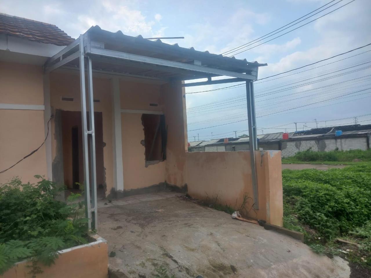 Rumah liburan Teras Damai Cikampek Karawang